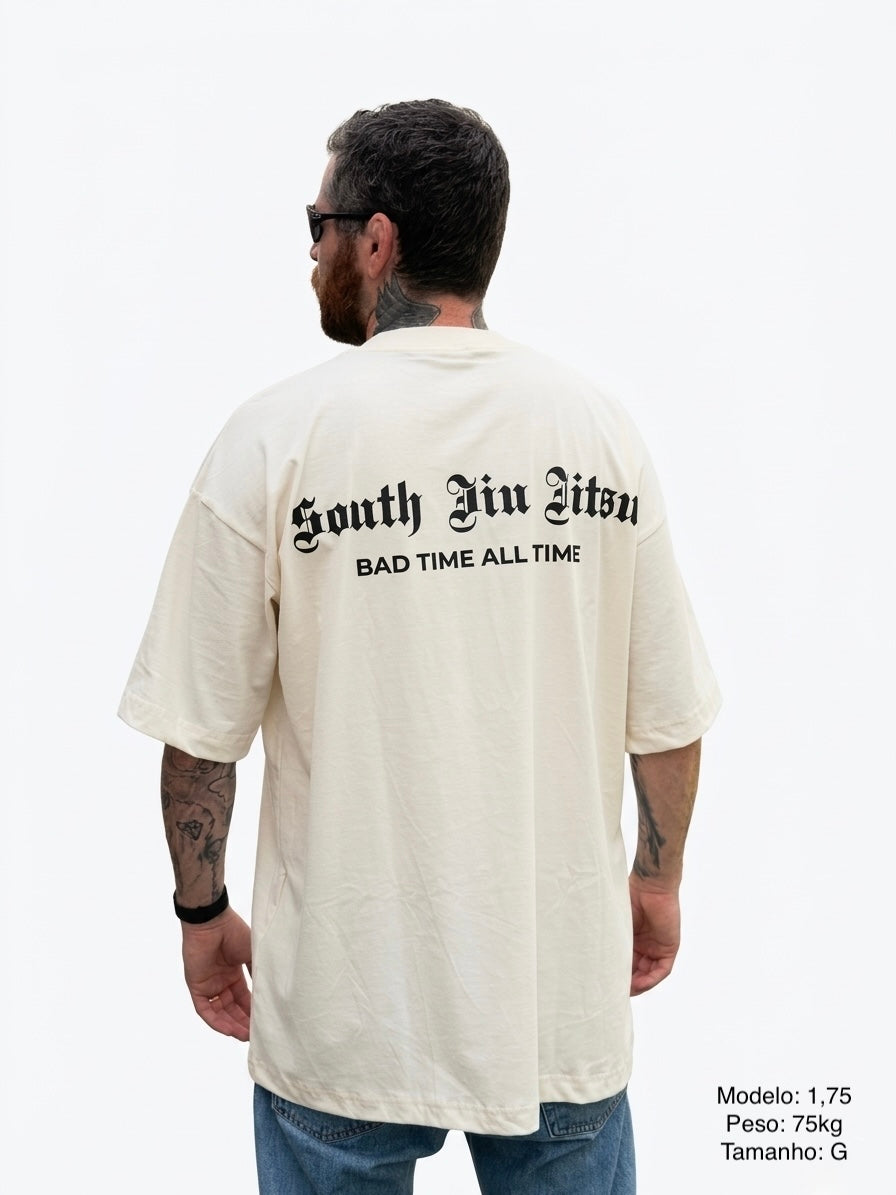 CAMISETA OVERSIZED UNDERGROUND BAD TIME